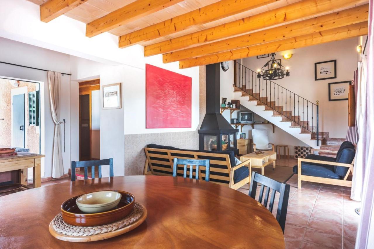 Mercedes - Villa Santa Margalida